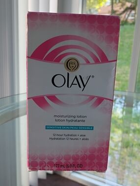 NEW OLAY Moisturizer Lotion 12 Hour Sensitive Skin Unopened 6 Ounces With Aloe